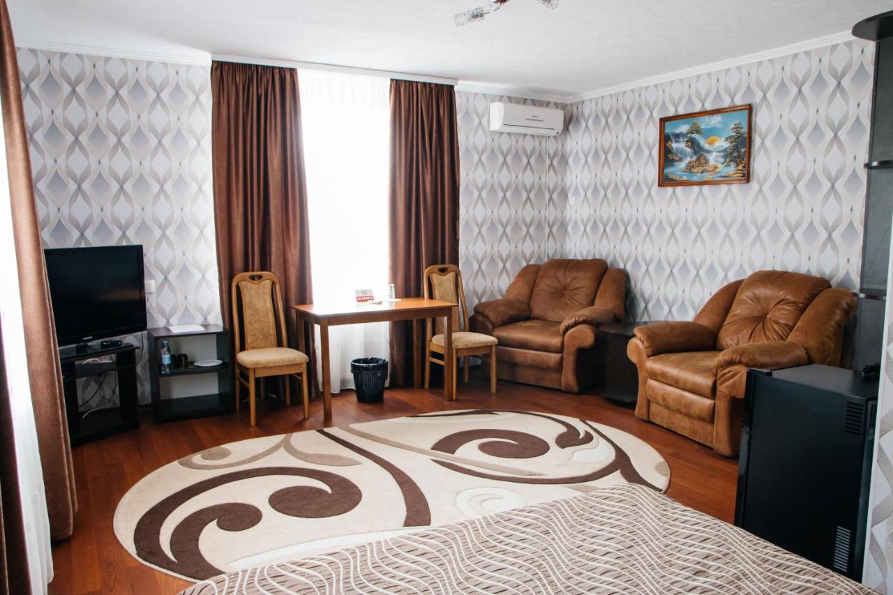 Hotel Гостинний Двір "Марія" Kropyvnytskyi Exterior foto